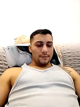 gooddboy01 online show from November 2025 07:46:02 PM