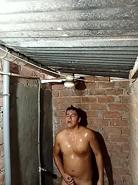 Alex321Flores online show from February 2026 07:03:02 PM