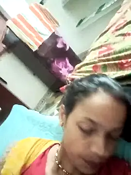 Snapshot of Mona7070 chatting on October 2025 01:33:02 PM Mona7070 online show from October 2025 01:33:02 PM