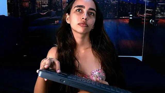 solarboom18 online show from December 2025 07:45:02 PM