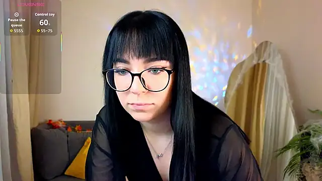 Avelyne  online show from October 2025 11:38:01 PM