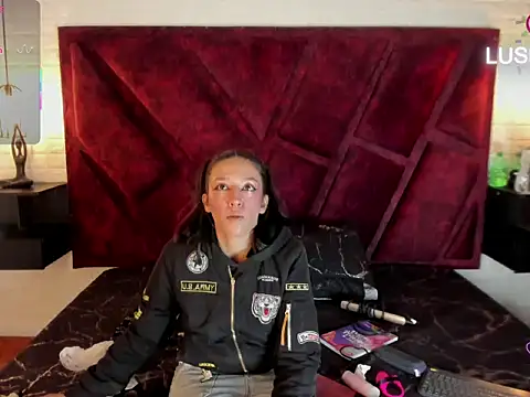 Julieta Slav3 online show from March 2026 09:19:02 PM