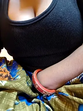 Snapshot of Loveishq1 chatting on December 2025 09:15:01 AM Loveishq1 online show from December 2025 09:15:01 AM