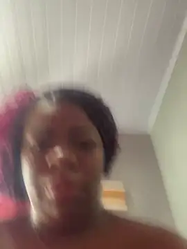 Snapshot of Priihmedeiros chatting on October 2025 11:16:01 AM Priihmedeiros online show from October 2025 11:16:01 AM