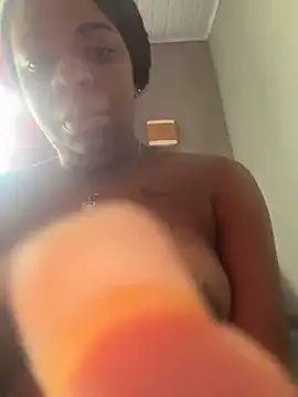 Snapshot of Priihmedeiros chatting on November 2025 10:59:01 AM Priihmedeiros online show from November 2025 10:59:01 AM