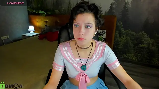 Sara Frayer online show from October 2025 12:44:02 AM