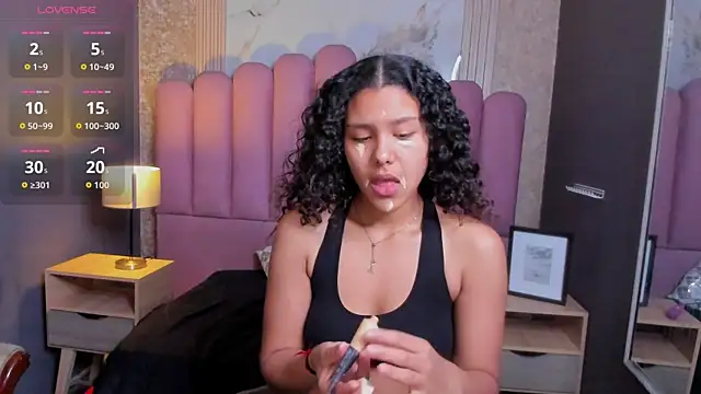 Snapshot of AriaVega chatting on December 2025 12:25:01 PM AriaVega online show from December 2025 12:25:01 PM