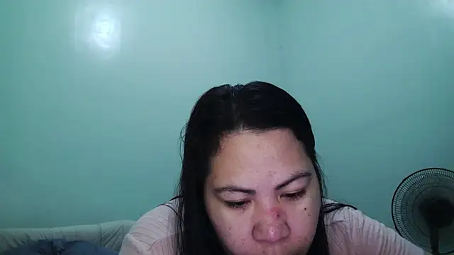 Snapshot of TeaseNPlease_13 chatting on December 2025 06:20:02 AM TeaseNPlease 13 online show from December 2025 06:20:02 AM