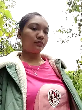 Snapshot of Mit-thi123 chatting on November 2025 01:29:01 AM Mit-thi123 online show from November 2025 01:29:01 AM