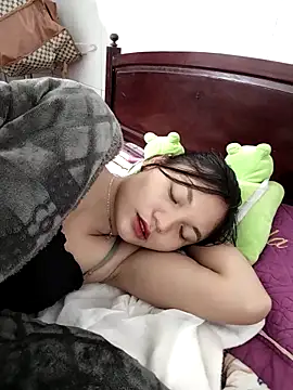 Snapshot of Mit-thi123 chatting on November 2025 02:33:01 AM Mit-thi123 online show from November 2025 02:33:01 AM