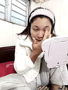 Snapshot of Mit-thi123 chatting on November 2025 06:26:02 AM Mit-thi123 online show from November 2025 06:26:02 AM