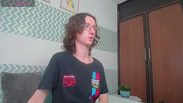 White King4 online show from October 2025 01:08:01 PM