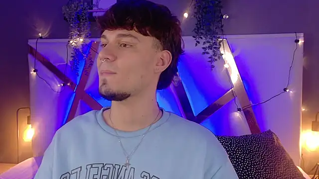 LiamThunder05  online show from November 2025 03:07:01 AM