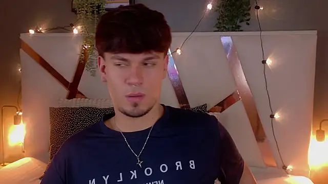 LiamThunder05  online show from November 2025 02:58:01 AM