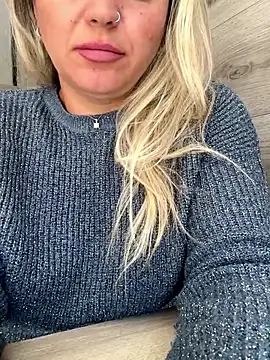 Daiana Andra online show from October 2025 10:12:02 AM