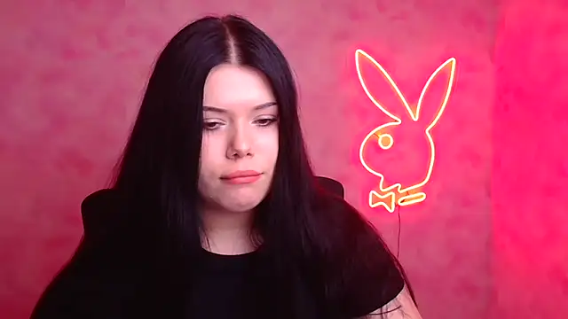 Mona Esty online show from November 2025 06:53:02 PM