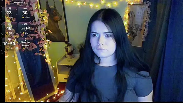 Mona Esty online show from February 2026 09:10:02 PM