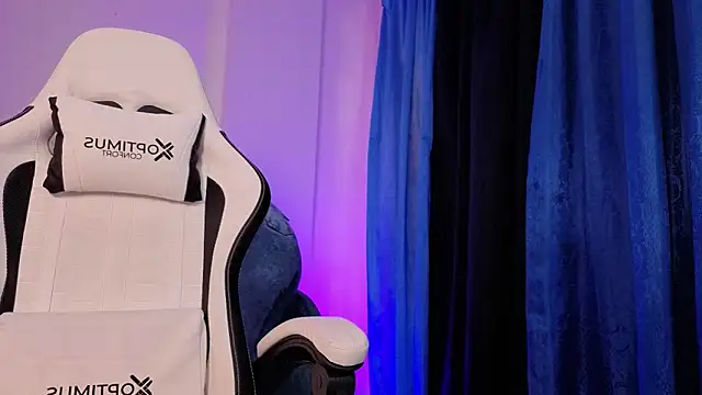 Snapshot of Violet_Jhonson chatting on November 2025 12:42:02 PM Violet Jhonson online show from November 2025 12:42:02 PM