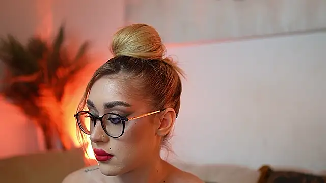 AileenKiss online show from February 2026 09:51:02 PM