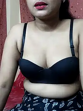 Aditi1996 online show from November 2025 07:11:02 AM