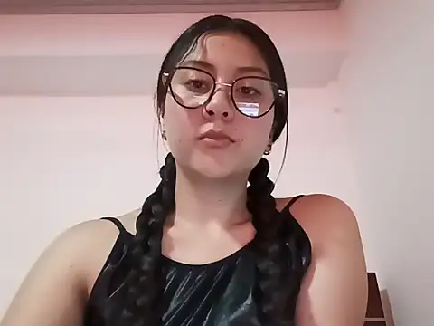 lil mila online show from October 2025 08:30:01 PM