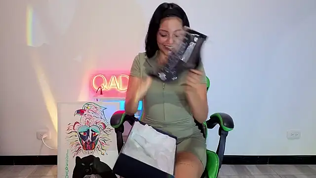 Qadeshoficial online show from December 2025 09:21:01 PM