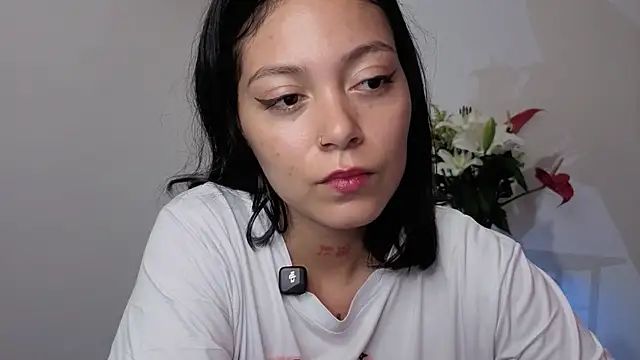 Qadeshoficial online show from April 2026 07:47:01 PM