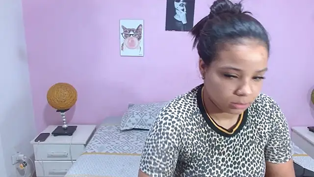 alessia nichols online show from October 2025 07:14:01 PM