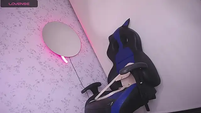 Snapshot of altair_w chatting on November 2025 09:26:01 PM altair w online show from November 2025 09:26:01 PM