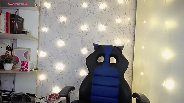 Snapshot of altair_w chatting on December 2025 11:03:02 PM altair w online show from December 2025 11:03:02 PM