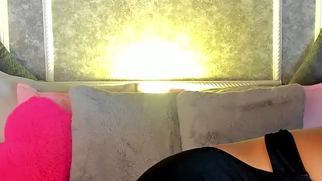  victoriaa  lois online show from November 2025 09:14:01 PM