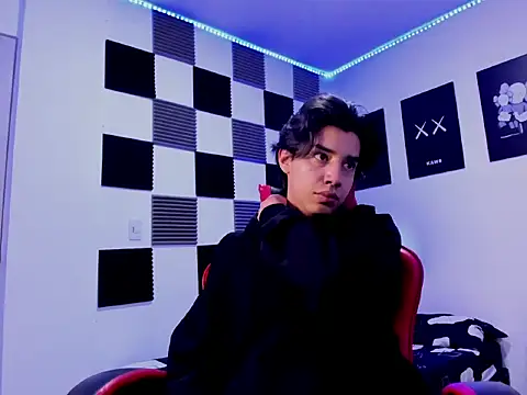 jeycobb online show from December 2025 12:00:01 PM