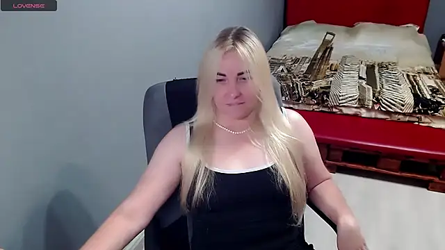 Snapshot of Ledi_Catherin chatting on July 2026 08:23:02 PM Ledi Catherin online show from July 2026 08:23:02 PM