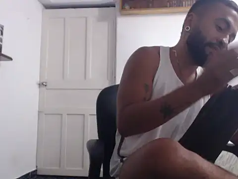 Snapshot of Sebastian_ferrer111 chatting on October 2025 11:46:01 PM Sebastian ferrer111 online show from October 2025 11:46:01 PM