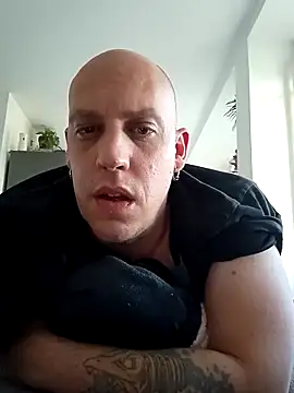 Kobradera1984 online show from October 2025 02:39:02 PM