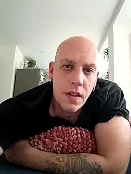 Kobradera1984 online show from October 2025 06:32:02 AM