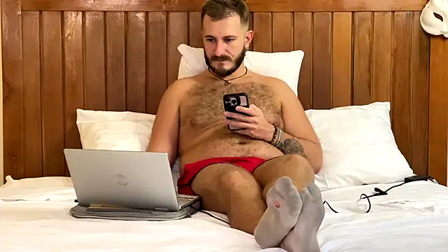 Snapshot of mrmaxiy chatting on June 2026 10:19:02 AM mrmaxiy online show from June 2026 10:19:02 AM