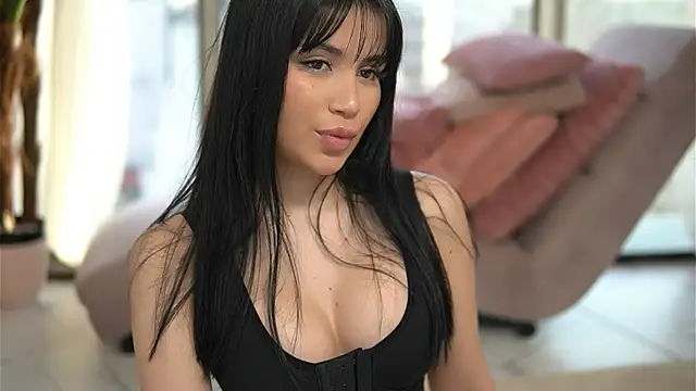 MysticLayla online show from April 2026 04:46:01 AM