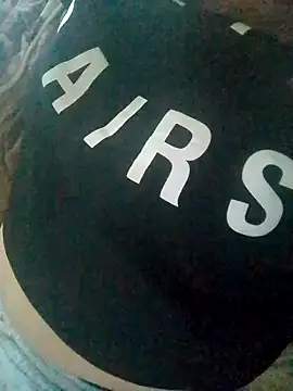 Snapshot of Suem99 chatting on November 2025 01:27:02 AM Suem99 online show from November 2025 01:27:02 AM