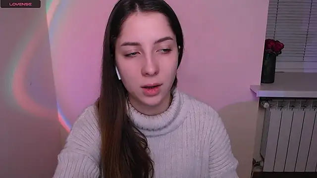 Snapshot of _OlivkaSexy chatting on December 2025 01:28:01 PM OlivkaSexy online show from December 2025 01:28:01 PM