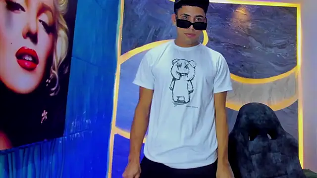 Play boys Hot2 online show from October 2025 12:51:01 PM