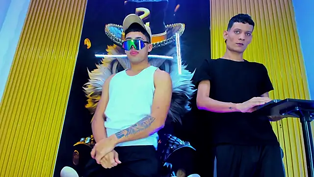 Play boys Hot2 online show from November 2025 04:07:01 AM