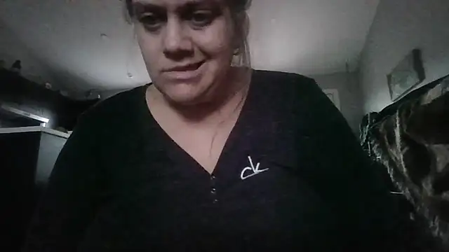 october1992xx online show from November 2025 04:06:02 PM