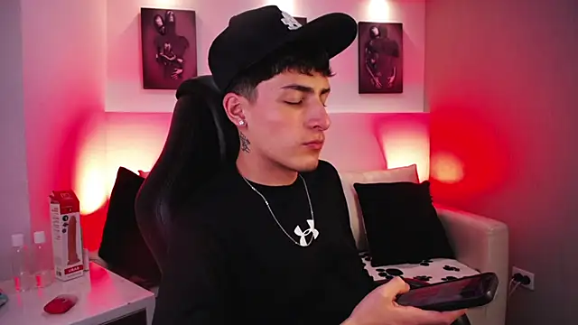 MateoMitchell online show from January 2026 04:38:02 AM