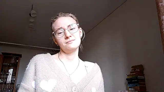 Snapshot of _SwimmyGrl_ chatting on October 2025 06:01:01 AM  SwimmyGrl  online show from October 2025 06:01:01 AM