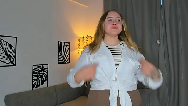 Snapshot of SweetRush chatting on October 2025 02:03:01 PM SweetRush online show from October 2025 02:03:01 PM