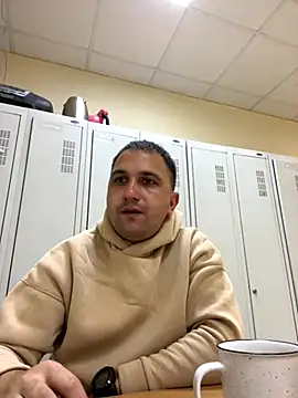 Snapshot of Mahrovmaxim chatting on November 2025 07:21:01 AM Mahrovmaxim online show from November 2025 07:21:01 AM