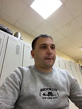 Snapshot of Mahrovmaxim chatting on December 2025 05:17:01 PM Mahrovmaxim online show from December 2025 05:17:01 PM