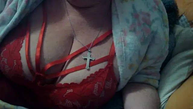 Snapshot of Playful_MILF_Demi chatting on November 2025 10:12:01 PM Playful MILF Demi online show from November 2025 10:12:01 PM