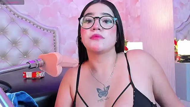 Sophia Valkova online show from December 2025 05:23:01 AM